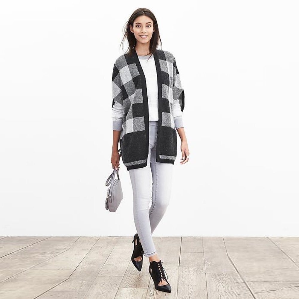 New Banana Republic Plaid Buffalo Sweater Cape Size XS/S